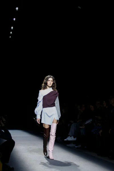 Look 24